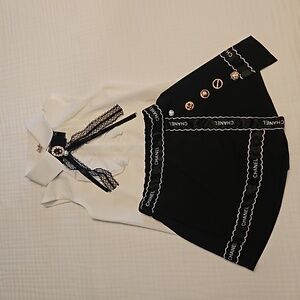 Chanel 5T Outfit  short/skirt